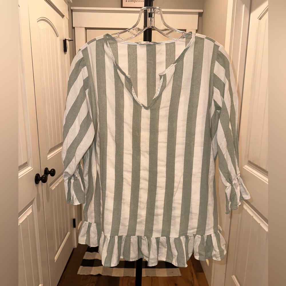 143 Story Size Large Striped Green and White Women's Ruffle Top